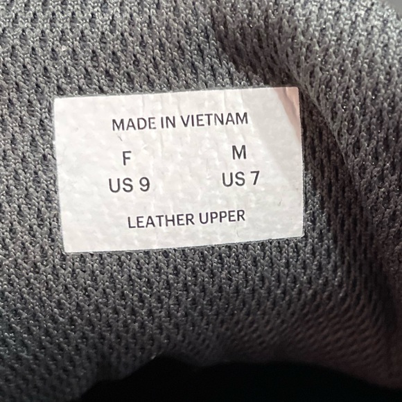 Everlane Trainer, Black Leather & Grey Suede NWOB - Picture 4 of 11